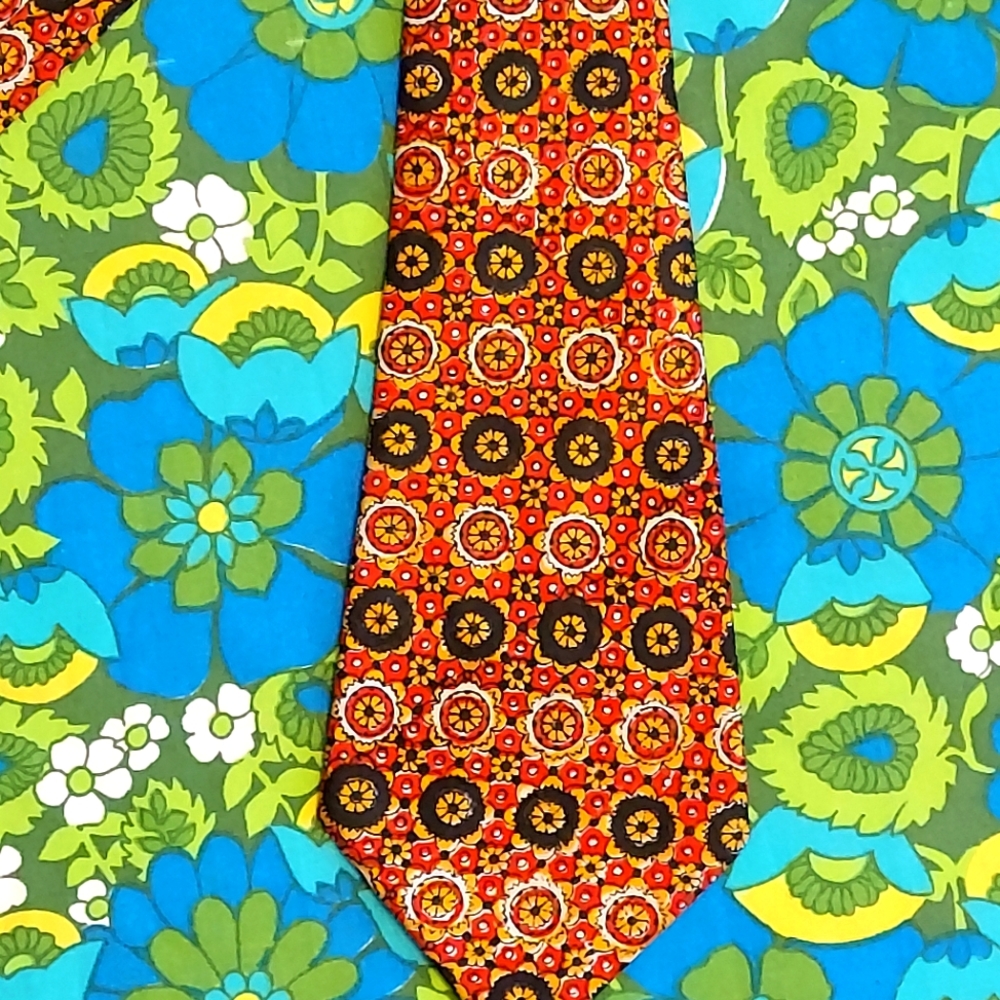 VIntage VTG Silk Tie Necktie 60s 70s India  Indian Print